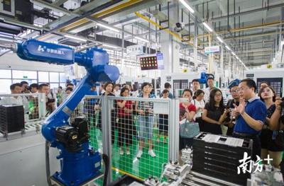 人工智能搶飯碗？東莞機器換人后，新增就業超8萬